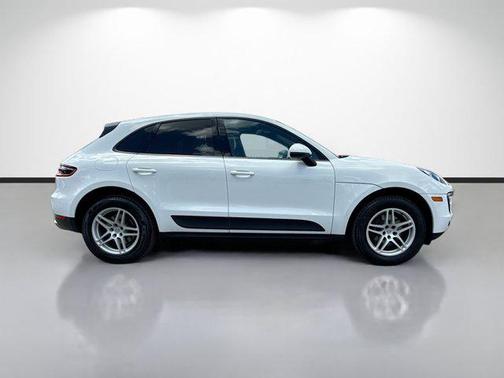 Black 2018 Porsche Macan Macan
