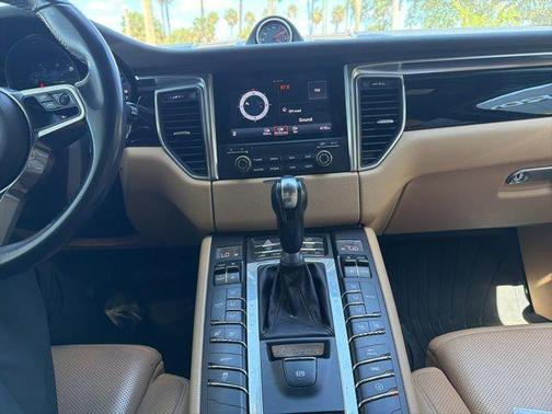 Black 2018 Porsche Macan Macan