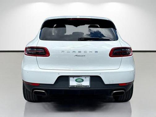 Black 2018 Porsche Macan Macan
