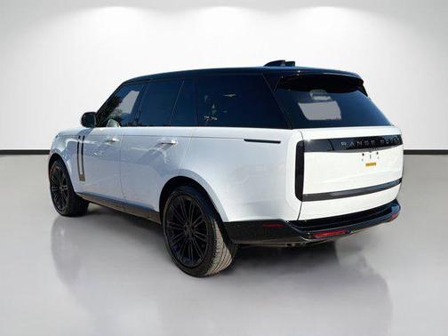 2026 Land Rover Range Rover P530 SE