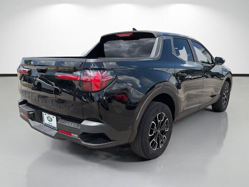 Phantom Black 2022 Hyundai SANTA CRUZ SEL