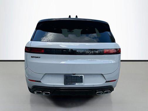 2025 Land Rover Range Rover Sport SE