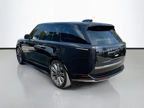 2024 Land Rover Range Rover P530 SE