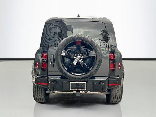 2025 Land Rover Defender 90 P400 X-Dynamic SE