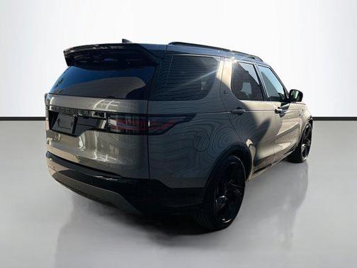 2025 Land Rover Discovery P360 Dynamic SE