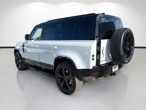 2026 Land Rover Defender P400 X-Dynamic SE