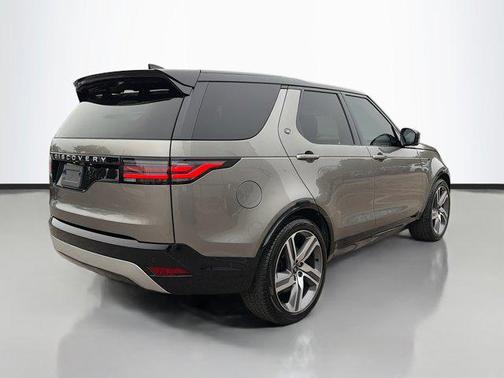 2025 Land Rover Discovery P360 Metropolitan Edition
