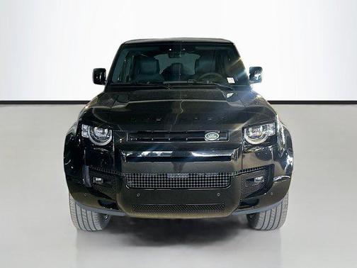 2023 Land Rover Defender 110 V8