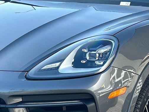 2022 Porsche Cayenne Platinum Edition