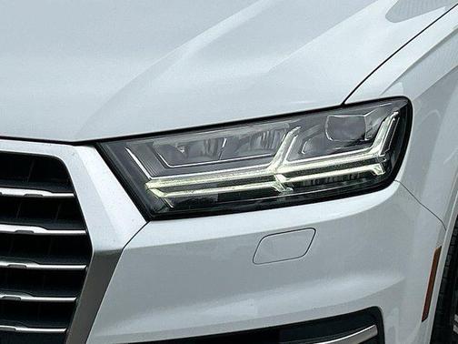 2019 Audi Q7 55 Premium Plus