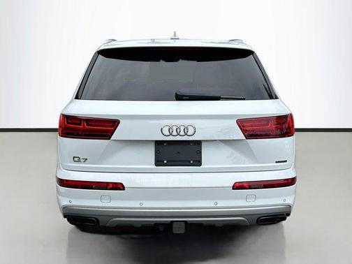 2019 Audi Q7 55 Premium Plus