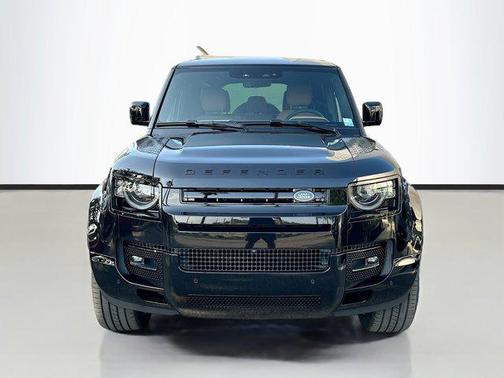 2025 Land Rover Defender 110 P400 X-Dynamic SE