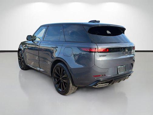 2026 Land Rover Range Rover Sport SE