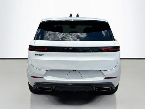 2024 Land Rover Range Rover Sport SE