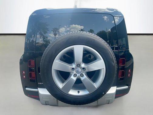 2024 Land Rover Defender 130 P400 S