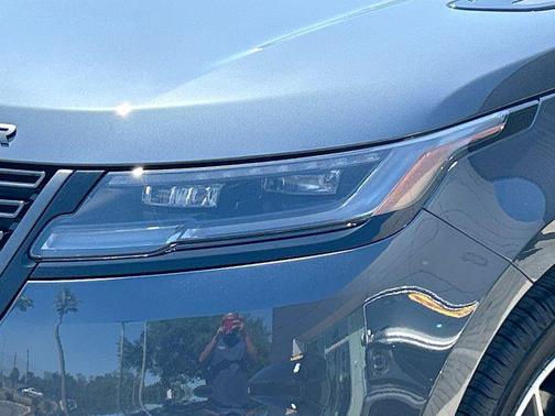 2026 Land Rover Range Rover Velar P400 Dynamic SE