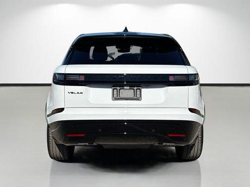2026 Land Rover Range Rover Velar P250 SE R-Dynamic