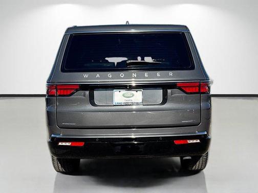 Baltic Gray Metallic Clearcoat 2023 Jeep Wagoneer Series III 4x4