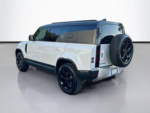 2025 Land Rover Defender 110 P300