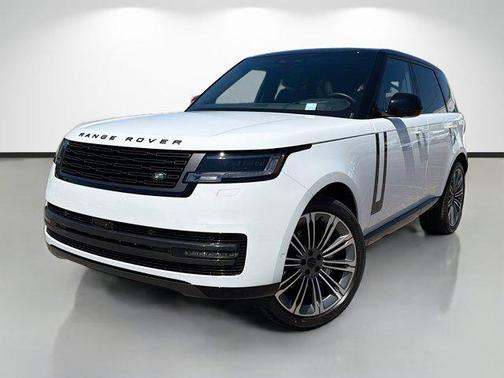 Fuji White 2026 Land Rover Range Rover P400 SE