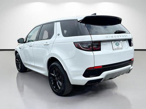 Fuji White 2025 Land Rover Discovery Sport S