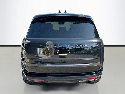 2025 Land Rover Range Rover P400 SE