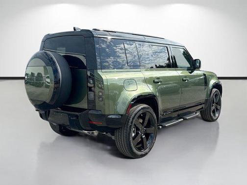 Woolstone Green Metallic 2026 Land Rover Defender P400 X-Dynamic SE