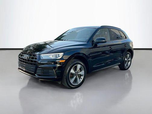 2020 Audi Q5 45 Titanium Premium