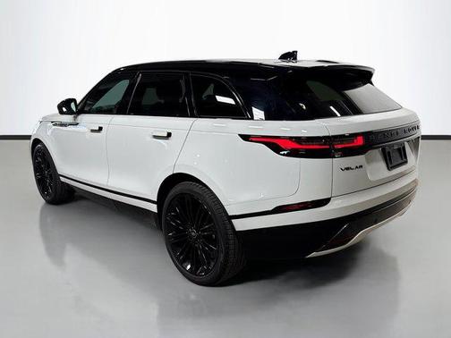 2026 Land Rover Range Rover Velar P250 SE R-Dynamic