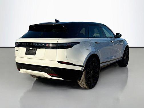 2026 Land Rover Range Rover Velar P250 SE R-Dynamic