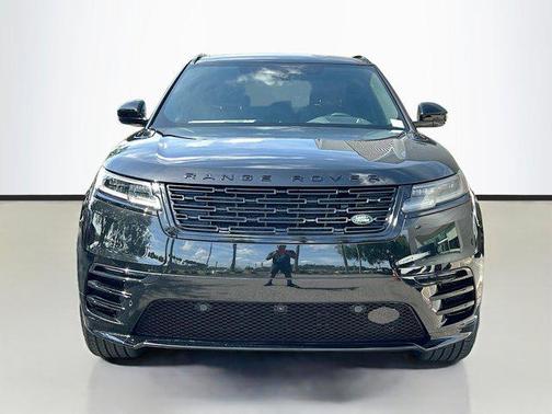 2026 Land Rover Range Rover Velar P250 SE R-Dynamic