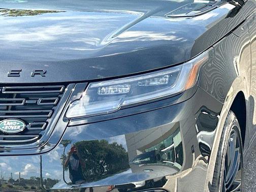 2026 Land Rover Range Rover Velar P250 SE R-Dynamic