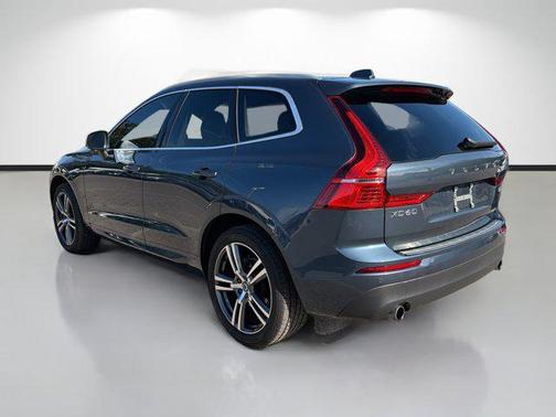 2021 Volvo XC60 T5 Momentum