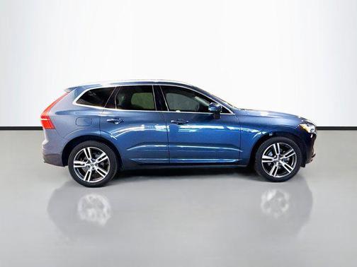 2021 Volvo XC60 T5 Momentum