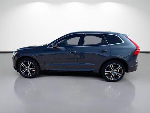 2021 Volvo XC60 T5 Momentum