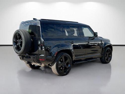 2026 Land Rover Defender P400 X-Dynamic SE