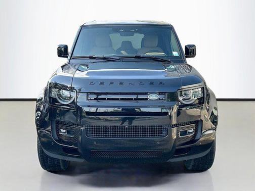 2025 Land Rover Defender 110 P400 X-Dynamic SE