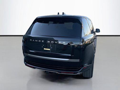 2025 Land Rover Range Rover P530 SE