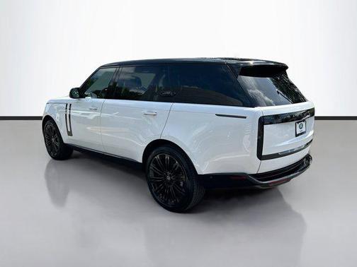 2025 Land Rover Range Rover P400 SE 7 Seat