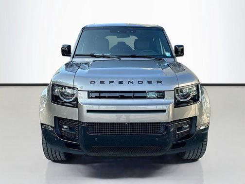 2025 Land Rover Defender 110 P400 X-Dynamic SE
