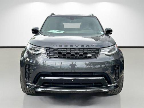 2025 Land Rover Discovery P300 Dynamic SE