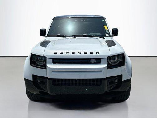 2022 Land Rover Defender 110 V8