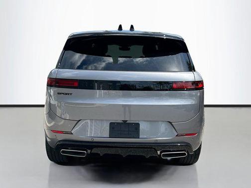 2025 Land Rover Range Rover Sport SE