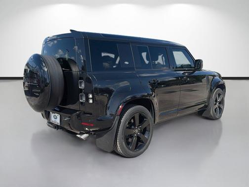 Carpathian Grey Premium Metallic 2024 Land Rover Defender 110 V8