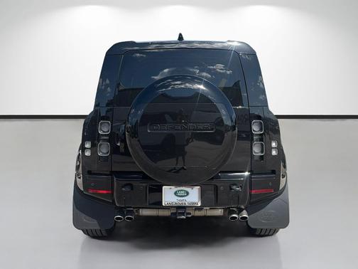 Carpathian Grey Premium Metallic 2024 Land Rover Defender 110 V8