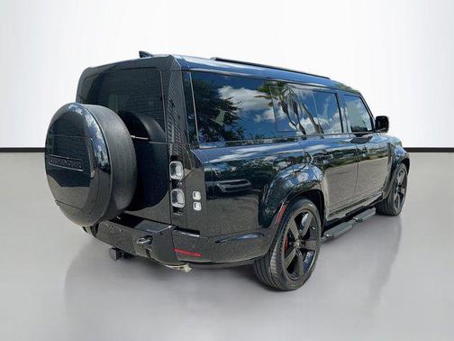 2025 Land Rover Defender 130 P400 X