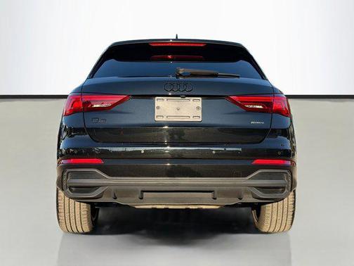 2024 Audi Q3 45 S line Premium Plus