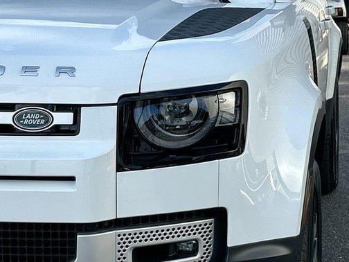 2024 Land Rover Defender 110 P400 S