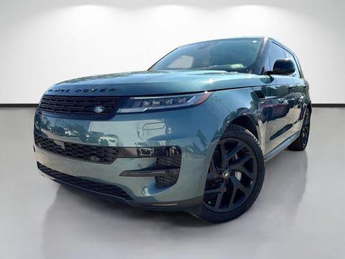 Giola Green Metallic 2024 Land Rover Range Rover Sport SE