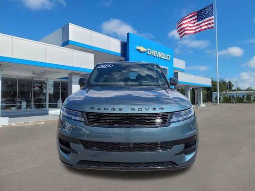 Giola Green Metallic 2024 Land Rover Range Rover Sport SE